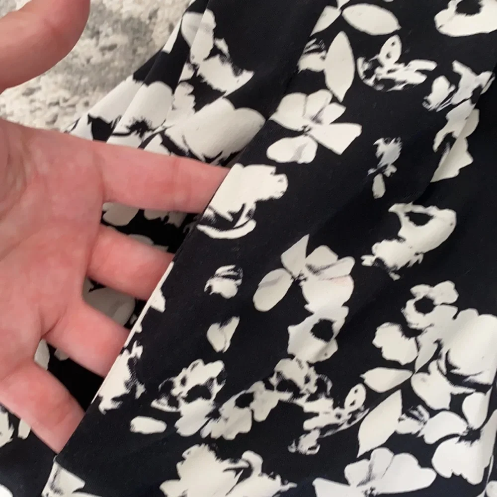 Cynthia Rowley Black & White Floral high rise Circle Skirt with pockets
